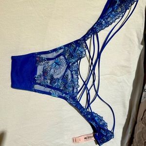 NWT Victoria’s Secret Butterfly Embroidered Strappy thong